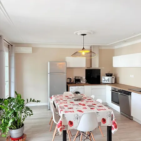 St Cyprien Superbe 3 Standing Saint-Cyprien (Pyrenees-Orientales)
